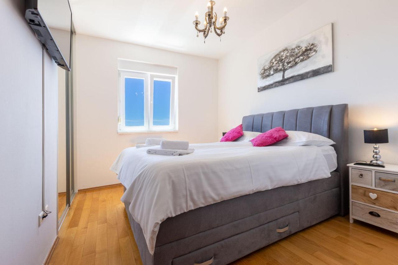 Jadran Apartment With Balcony And Parking Garage Zadar Exterior photo